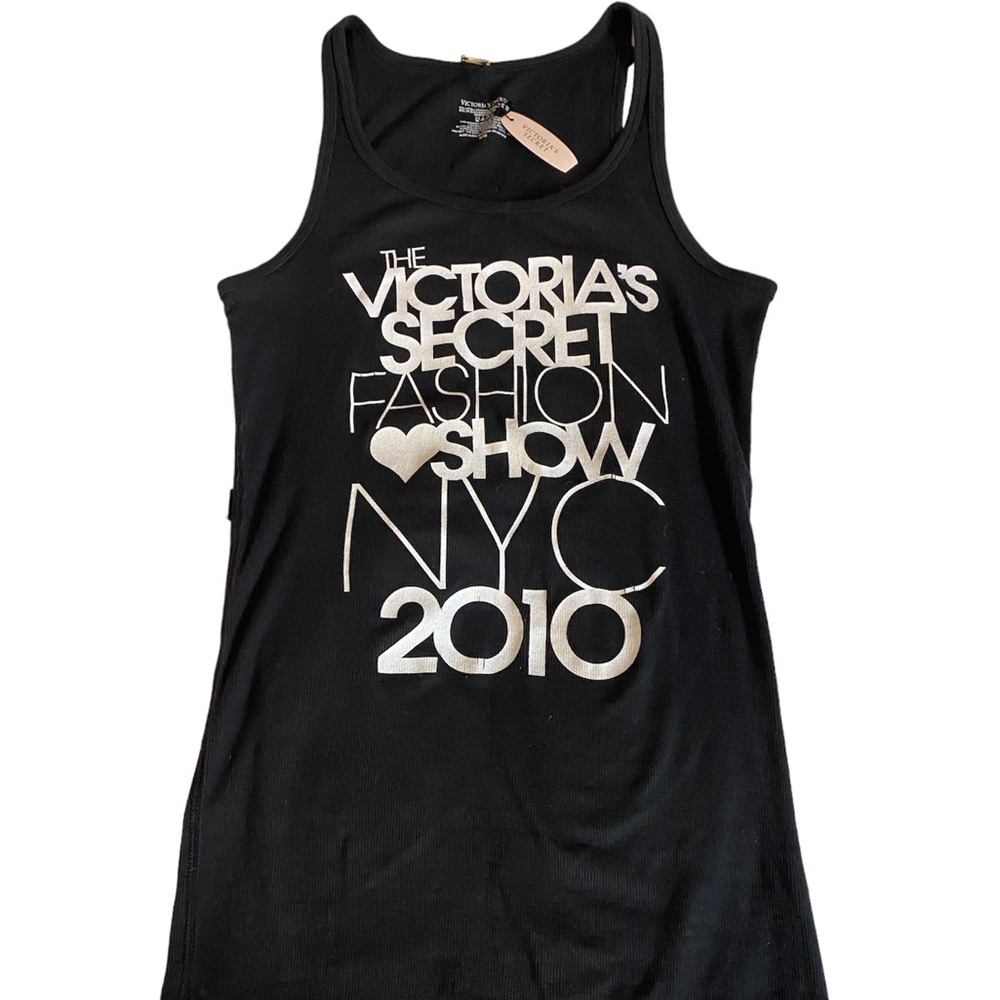 NWT Victoria Secret Fashion Show 2010 NYC Black Sleeveless Tee